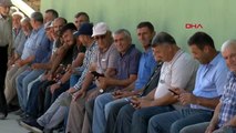 Kırşehir köylüler, cep telefonu ile konuşmak için dağa çıkıyor
