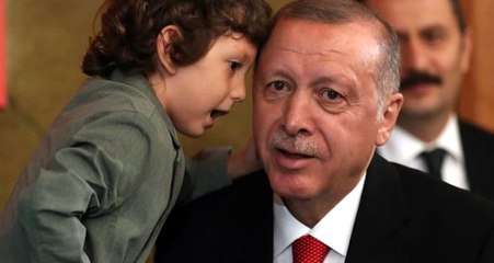 Erdoğan, Hakan Çavuşoğlu'nun oğluyla çektirdiği fotoğrafı "Anlaşıldı" notuyla paylaştı