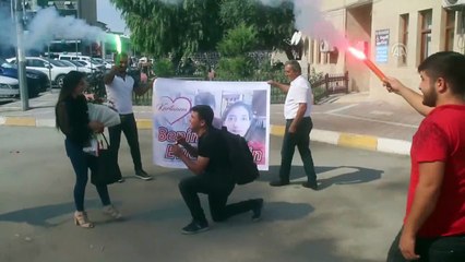 Askerin sürpriz evlilik teklifine Iğdırlı gençlerden destek - IĞDIR