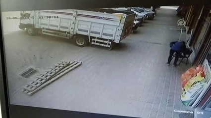 Kaza anı güvenlik kamerasında