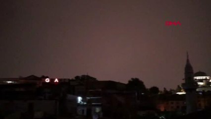 İstanbul'da görsel şölen: 2,5 saatte 4100 şimşek ve yıldırım