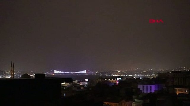 İstanbul'da 2,5 saatte 4100 şimşek ve yıldırım