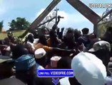 Obsèques d’Elhadj Cellou Daka Diallo : la garde rapprochée de Cellou Dalein débordée - VIDEOFRE.com