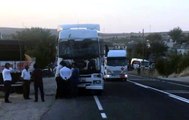 Şanlıurfa'da askeri otobüs ile tır çarpıştı: 16 asker yaralı