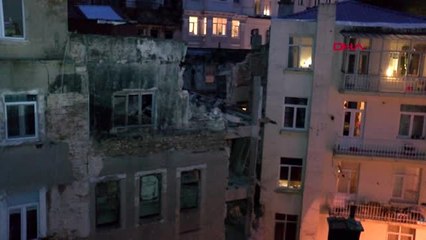 Beyoğlu'nda binada kısmi göçük