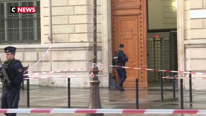 Attaque à la préfecture de police de Paris : l'enquête se précise