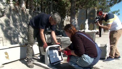 Baba Mesleğinin Yok Olmaması İçin Mezar Ustası Oldu