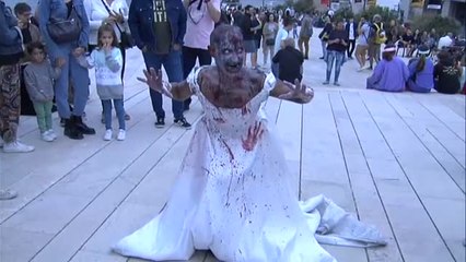 Los zombies más terroríficos toman las calles de Sitges