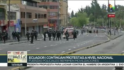 Ecuador: Policías repliegan a estudiantes que participan en protestas