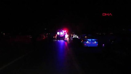 Manisa'da iki otomobil kafa kafaya çarpıştı: 1 ölü, 6 yaralı