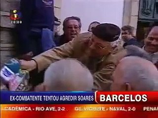 ex-combatente tenta agredir Mário soares em Barcelos-tvi