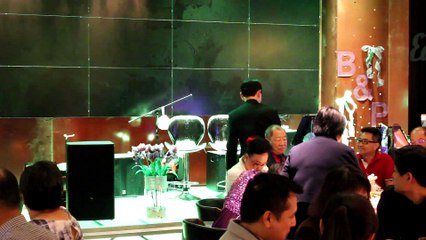 Peter      畫家歌手 陳叔善唱  葡萄成熟時 sing Peter Suk Sin Chan (Peter Chan )