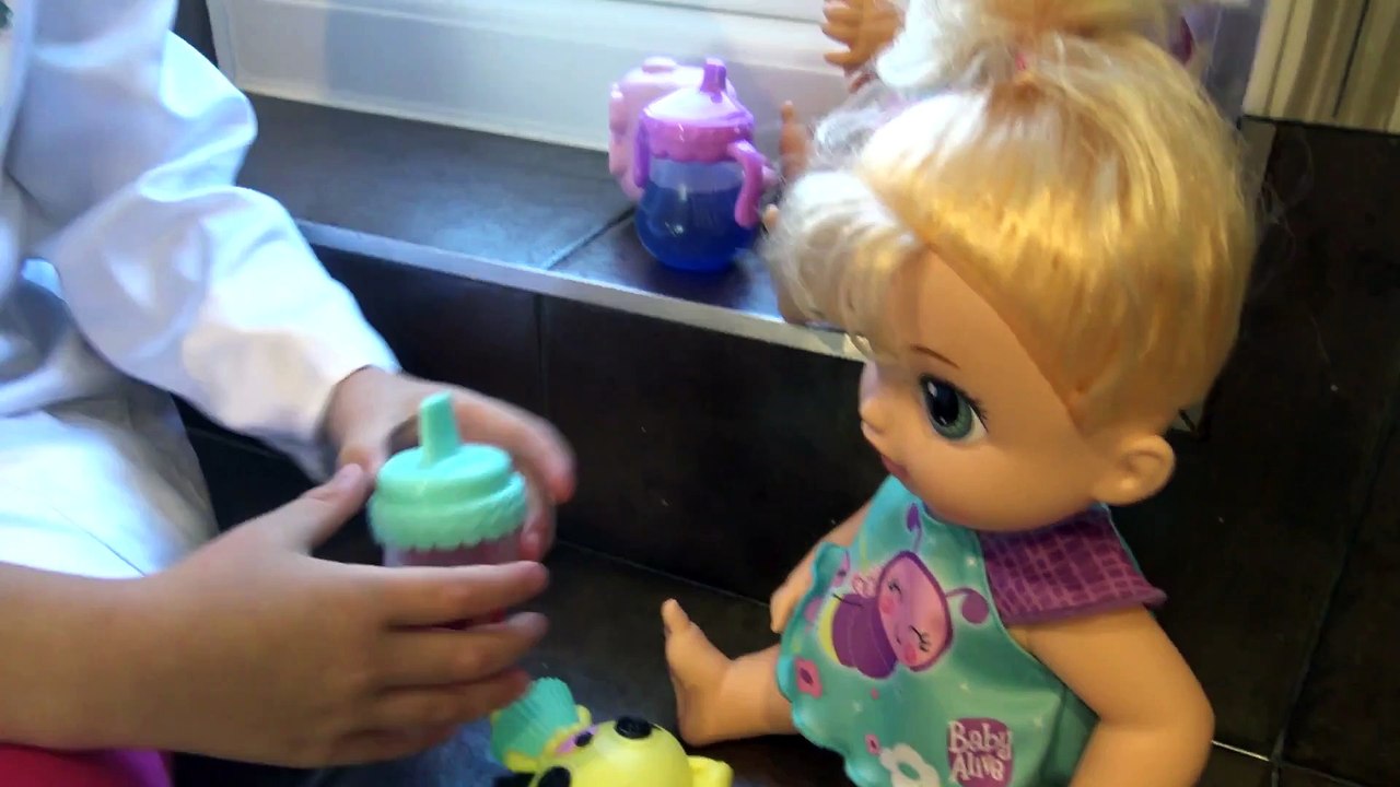 Doutora Brinquedos - Rotina das minhas   Baby Alive Irmãzinhas -  Bebês Conhecendo as Cores