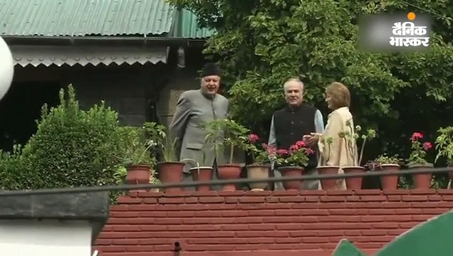 फारूक और उमर नेशनल कॉन्फ्रेंस के नेताओं से मिले