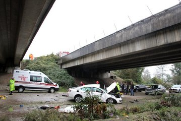 Düzce'de otomobil viyadükten düştü: 2 ölü, 2 yaralı