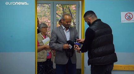 بدء الاقتراع في انتخابات عامة بكوسوفو للاختيار بين "زعماء الحرب" السابقين ومعارضة شبابية