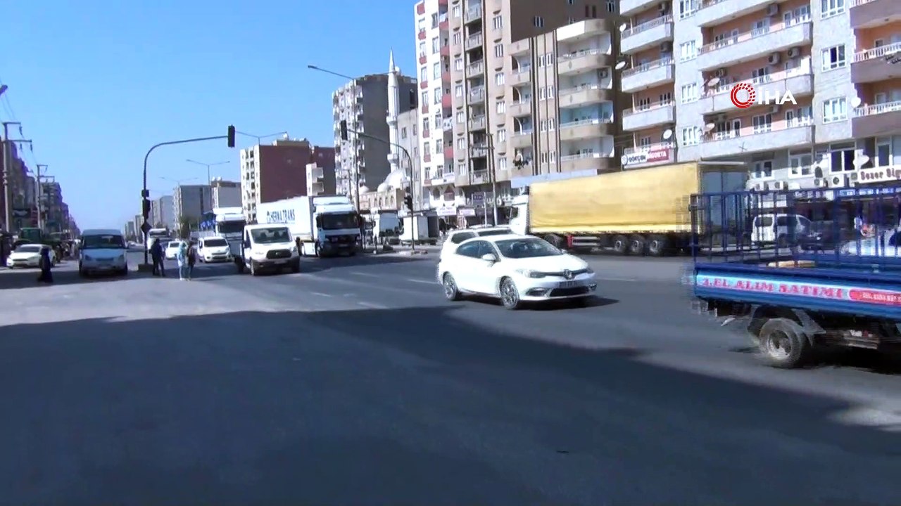 Kızıltepeliler sıkça ölümlerin yaşandığı kavşağa çözüm bekliyor