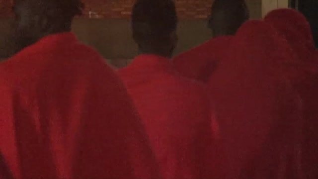 Rescatan una patera con 64 migrantes en el mar de Alborán