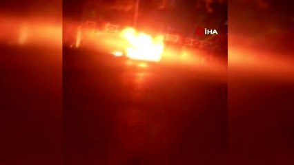 Esenler'de park halindeki araç alev alev yandı