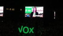 Pitos y abucheos a Ferreras, Ana Pastor y Jordi Évole en el acto de Vox en Vistalegre
