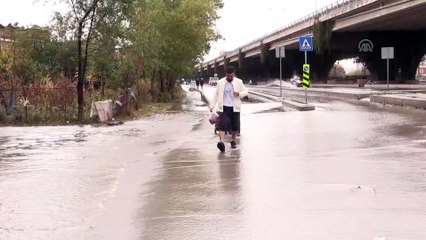 Sağanak hayatı olumsuz etkiledi - SAMSUN