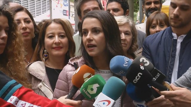 Arrimadas pide a los socialistas que no salven a Torra