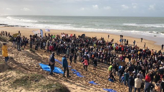 Manifestation contre le projet de port de plaisance