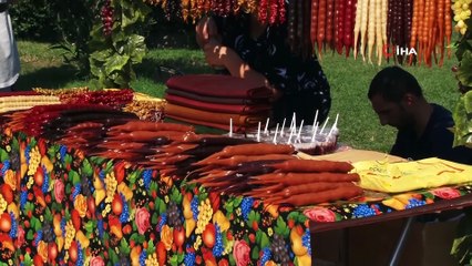 - Tiflis'te şehir festivalinde renkli görüntüler