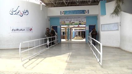 Tunus'ta halk parlamento seçimi için sandık başında (3)