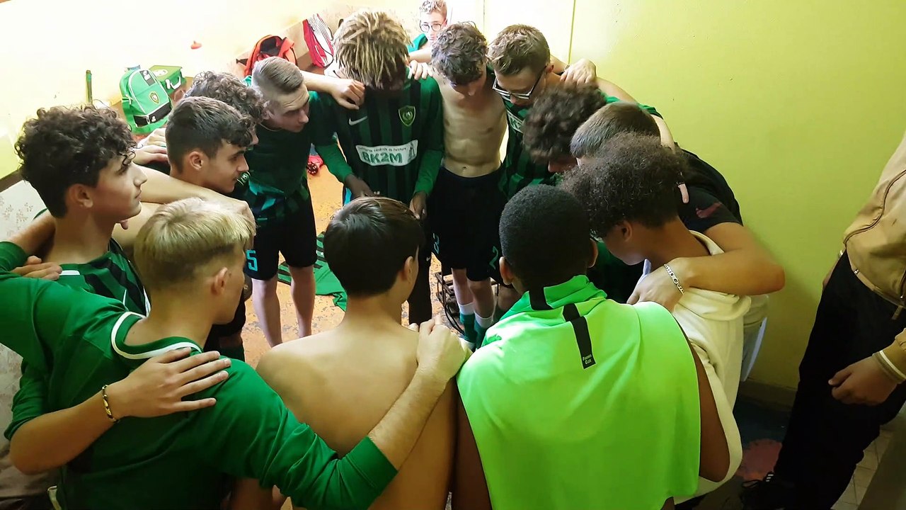 Cri de victoire après la victoire contre Etouy 2 à 0 le 21 septembre 2019