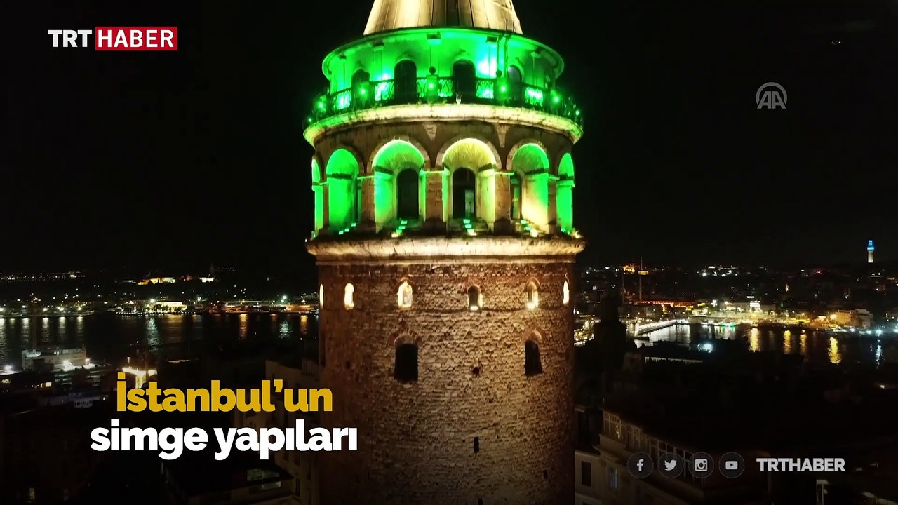 İstanbul'un simgeleri "serebral palsi" için yeşile büründü
