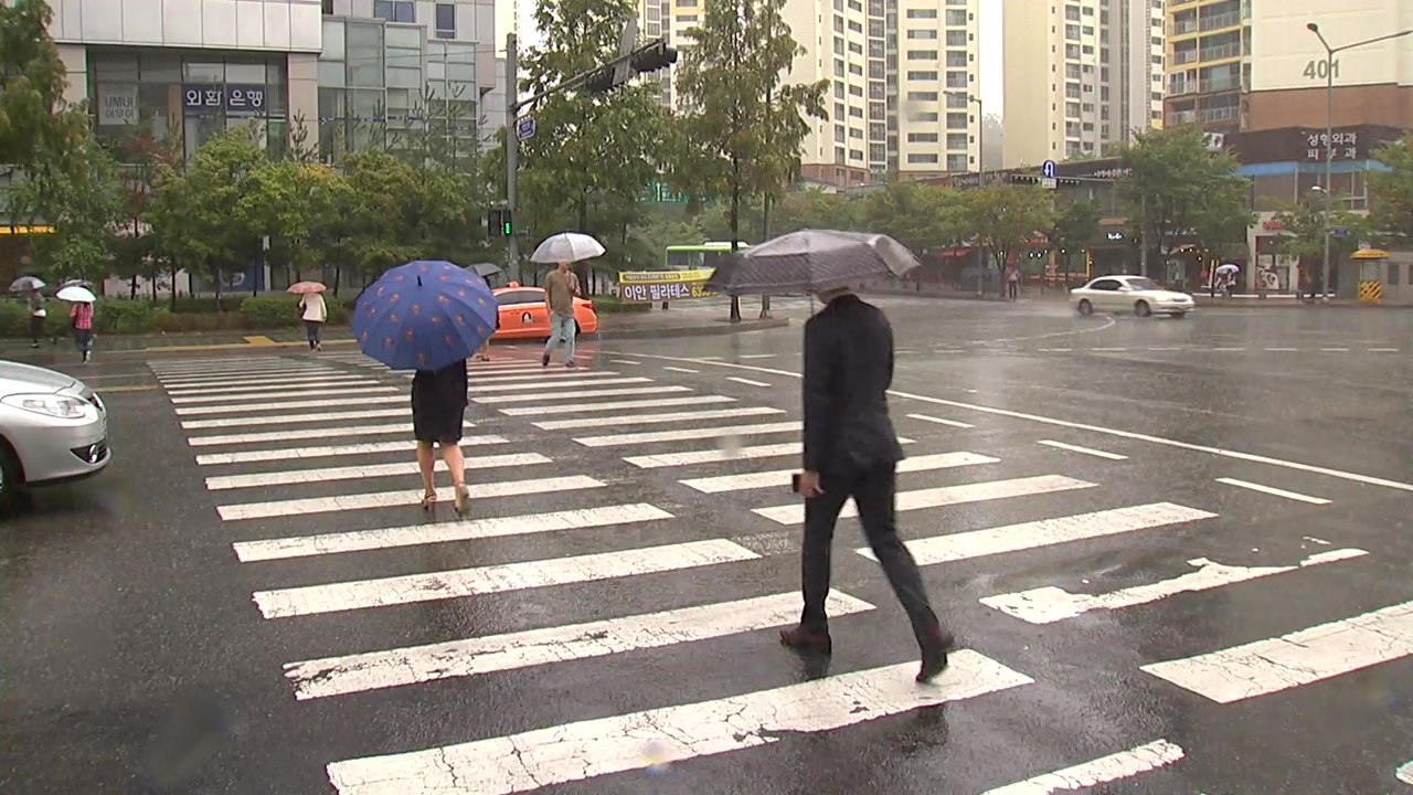 [날씨] 출근길, 흐리고 비...낮에도 '쌀쌀' / YTN