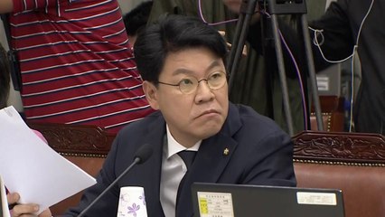 [국정감사 현장영상] 장제원 "인터넷 상 여검사 테러...나라 미쳐 돌아간다" / YTN