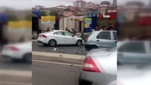 Ataşehir'de iki araç birbirine girdi: 2 yaralı