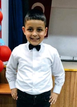 8 yaşındaki çocuk kalp krizi geçirip öldü