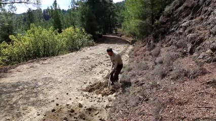 Okuması için yol açılan Gamze öğretmen olmak istiyor