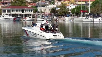 Çanakkale'de lastik bot içinde 42'si çocuk, 87 kaçak göçmen yakalandı
