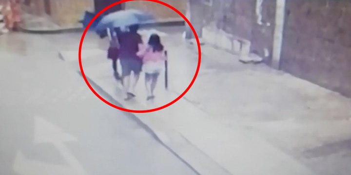 Estos turistas se defienden a paraguazos de un intento de robo