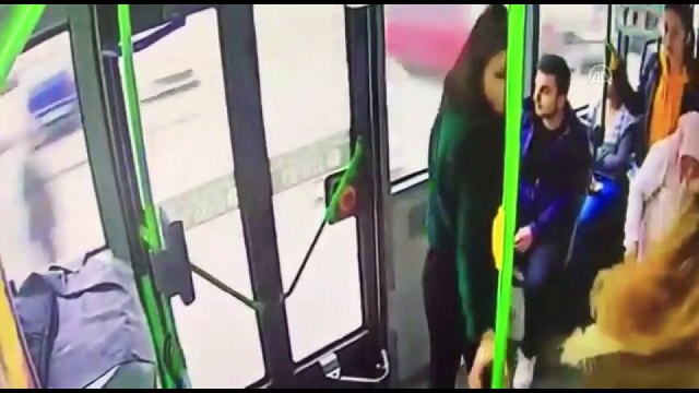 Otobüsünde rahatsızlanan yolcuyu hastaneye yetiştirdi - BURSA