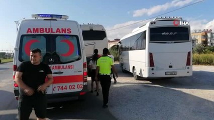 Manavgat'ta tur midibüsü tur otobüsüne arkadan çarptı : 6 yaralı