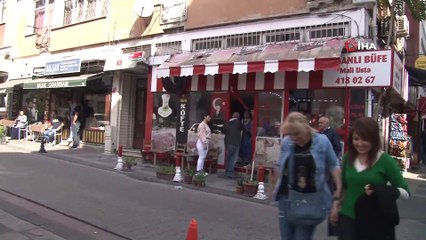 Kadıköy’de riskli olduğu gerekçesiyle boşaltılan 5 katlı bina havadan görüntülendi