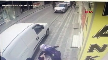 Sultangazi'de dehşet saçan gaspçılar kamerada