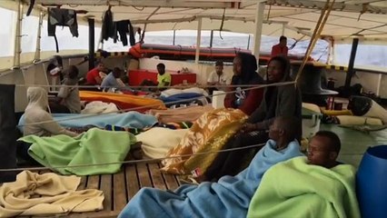 El Open Arms rescata a 40 migrantes a 50 millas de Malta