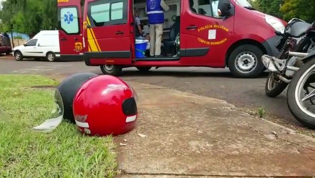 Mulher fica ferida em colisão entre veículos no Bairro Santo Onofre