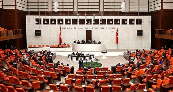 Irak ve Suriye'ye asker gönderme tezkeresi yarın Meclis Genel Kurul gündemine gelecek