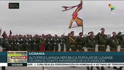 Con desfile militar Lugansk conmemora 5 años de su fundación