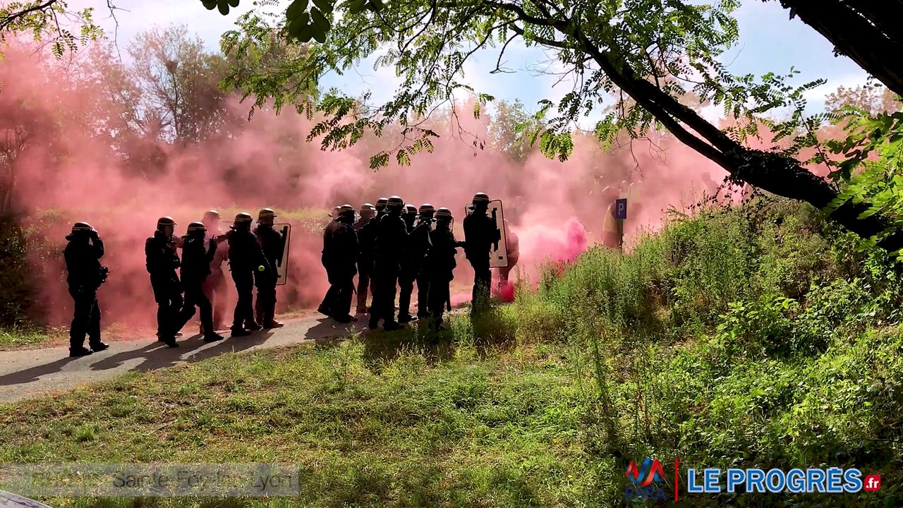 la compagnie de CRS n°46, dans le fort de Sainte-Foy-lès-Lyon