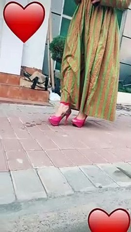 Pakistani girl dance