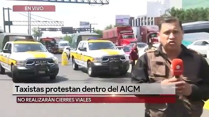 Taxistas bloquean acceso a T1 del AICM