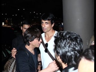 SHAHRUKH DEEPIKA AND SONU COULD'NT STOP HUGGING EACH OTHER | BOLLYWOOD PAPARAZZI
